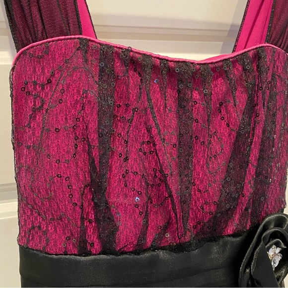 Formal Black and Pink Dress with Sequins and Flower Detail Tie Kids Girls Size 8 - Picture 5 of 5